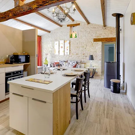 2 Bedroom Beautiful In Saint-pierre-doleron Holiday home *