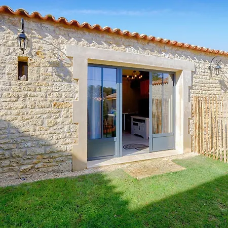 2 Bedroom Beautiful In Saint-pierre-doleron